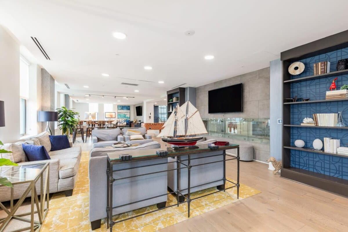2B 2Ba Luxury Downtown Suite Rooftop Deck & Gym Baltimore Exterior foto
