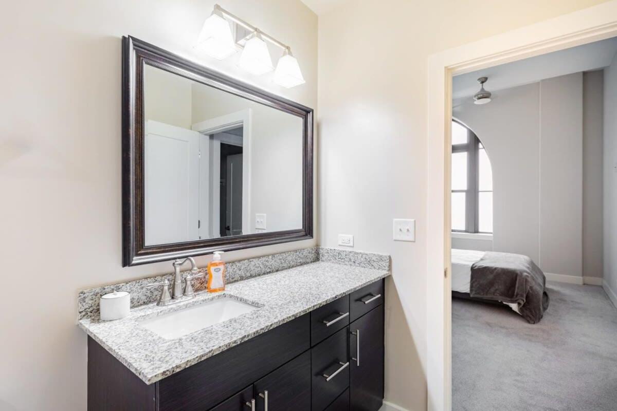 2B 2Ba Luxury Downtown Suite Rooftop Deck & Gym Baltimore Exterior foto